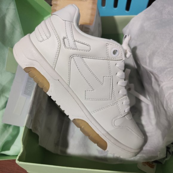 OFF-WHITE Out Of Office OOO Low Tops Triple White Size 41
